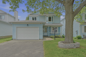 Bilberry Creek/Queenswood Heights House for sale: 3 bedroom 1,500 sq.ft. (Listed 2026-06-25)