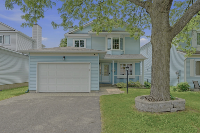 Bilberry Creek/Queenswood Heights House for sale: 3 bedroom 1,500 sq.ft. (Listed 2026-06-25)