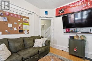 Sandy Hill House for sale: 4 bedroom 1,100 sq.ft. (Listed 2026-10-13)